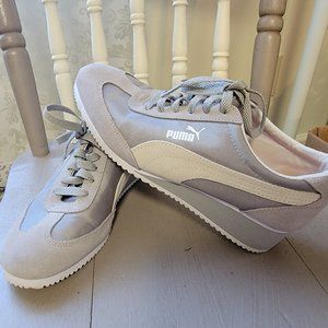 PUMA Women's Sneaker